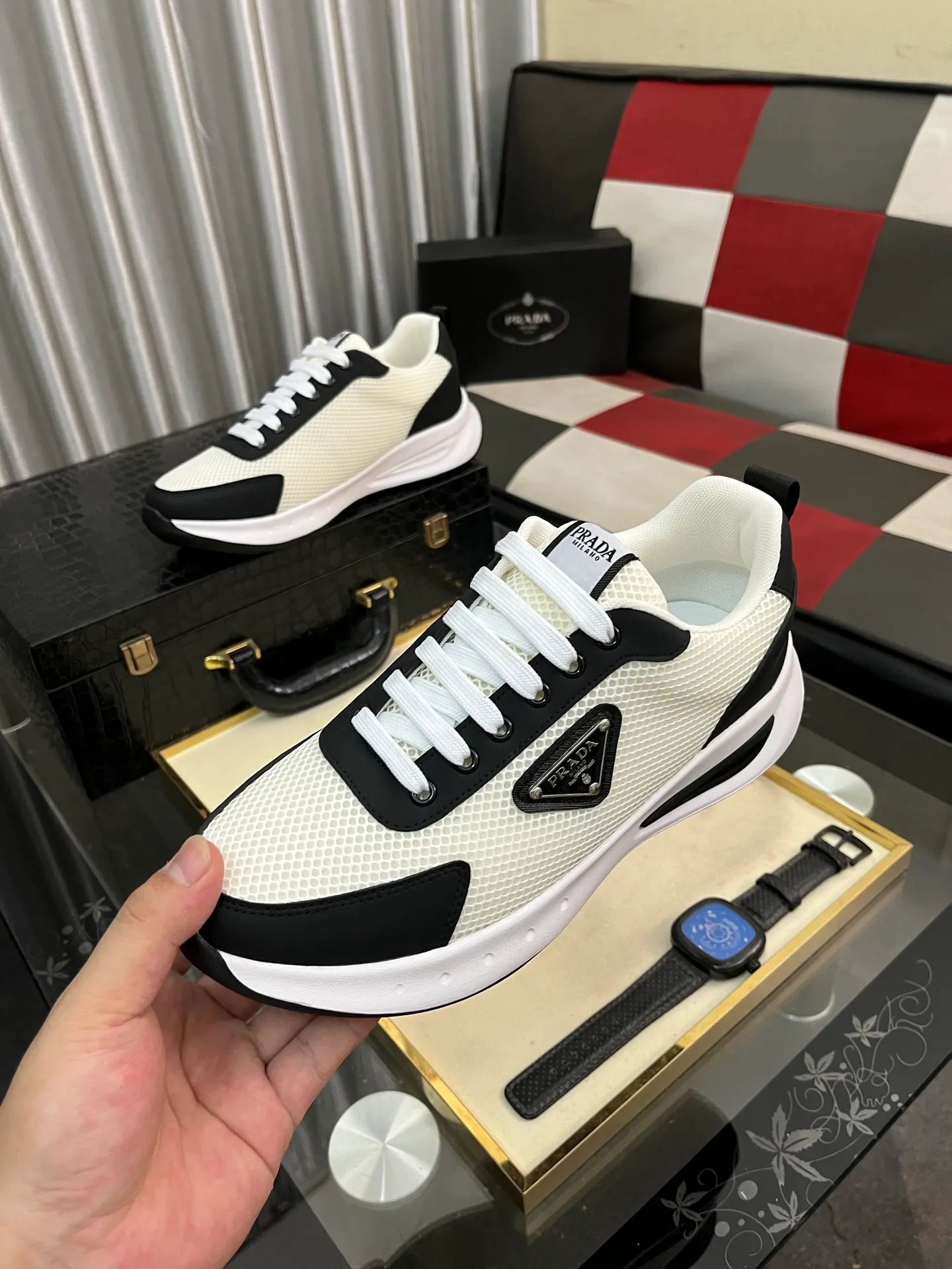 Men's shoes 💰440⌚️⌚️ PRADA [Prada] popular men's shoes, casual shoes and sports shoes! High-end quality 🍀 The upper is made of imported original cowhide 💥 cowhide lining; the original molded outsole. The style is upright and elegant, comfortable and versatile💪 Three quality guarantees Size number: 38-44, 4️⃣ colors available